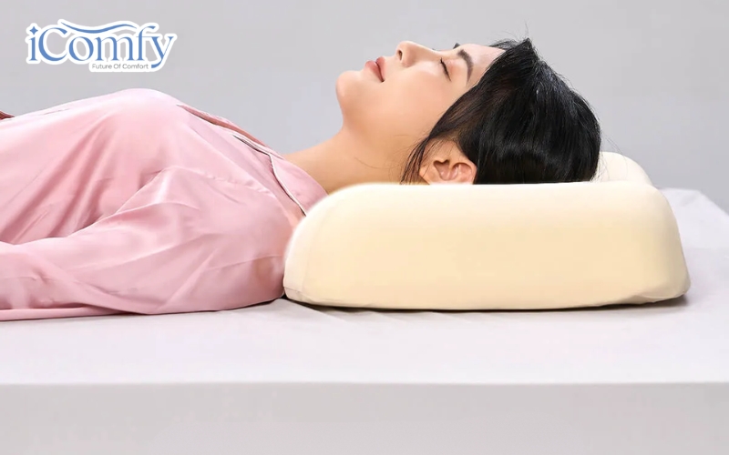 Với người lớn có sức khỏe bình thường, gối ngủ lý tưởng thường có độ cao dao động trong khoảng từ 8 đến 15cm