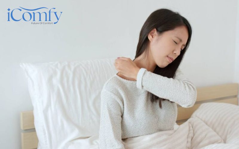 Cách chọn gối cho người nằm nghiêng tốt nhất 3 Chọn sai gối cho người nằm nghiêng có thể gây đau mỏi cổ, vai gáy