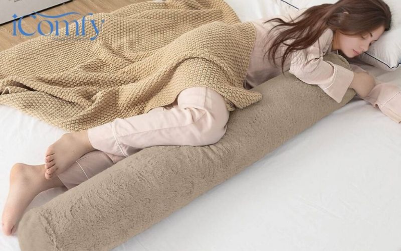 Gối dài - Công dụng và bí quyết chọn gối phù hợp 2 Gối dài có thiết kế dạng hình ống tuýp dài