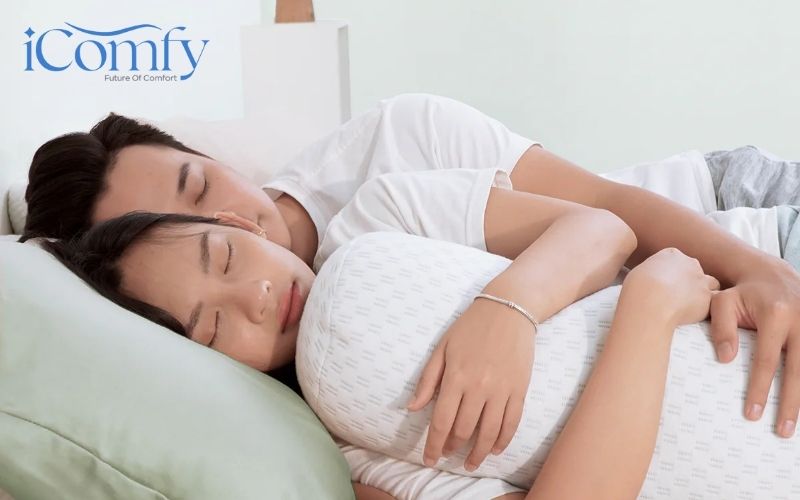 Gối dài - Công dụng và bí quyết chọn gối phù hợp 4 Chất liệu gối dài khác nhau mang lại cảm giác ôm khác nhau