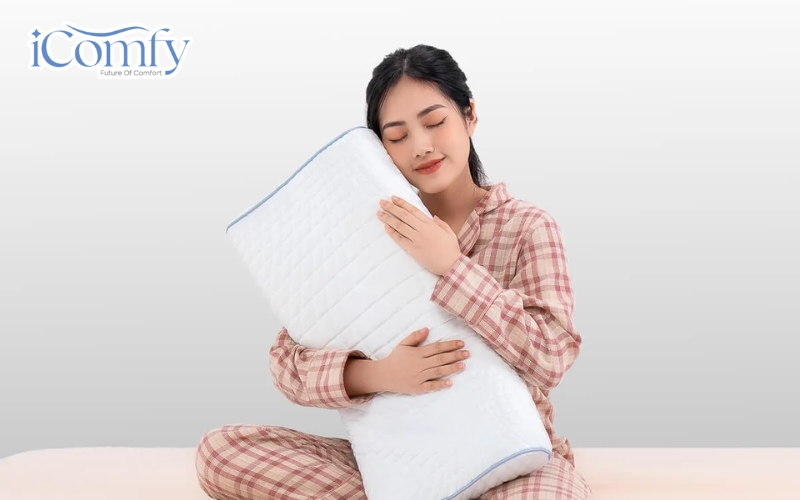 Gối khách sạn thường dùng các loại vải cao cấp
