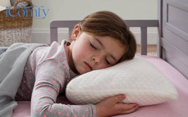Hướng dẫn nằm gối đúng cách để “ngủ ngon - ngủ khỏe” 8 Gối foam được sử dụng phổ biến vì bền và rẻ