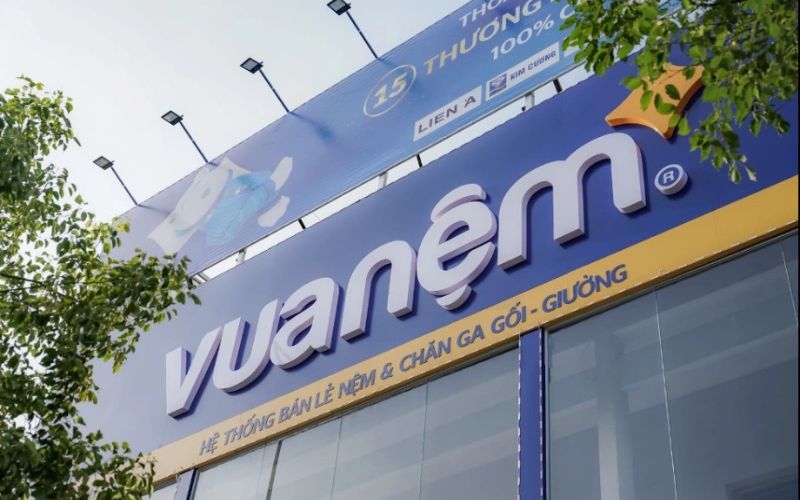 Vua Nệm tự hào nhận giải thưởng Top 10 Thương hiệu Tín nhiệm Hàng đầu Châu Á 2025 3 Review công ty Vua Nệm: Thương hiệu đã có hơn 150 cửa hàng trên toàn quốc vào thời điểm năm 2025