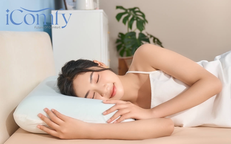 Memory foam là gì? Khám phá chất liệu "ghi nhớ" thông minh từ NASA 6 Gối Foam iComfy Sofy Air hỗ trợ cổ vai gáy hoàn hảo khi ngủ