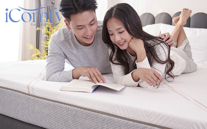 Nệm cao su memory foam có tốt không? Bảng giá mới 2026 8 Khi mua nệm memory foam cần nằm thử trước khi mua, chọn độ dày phù hợp