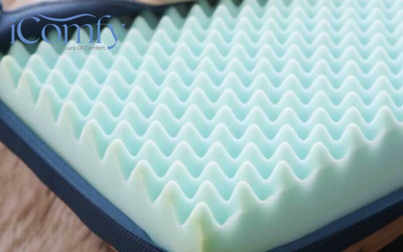 PU Foam có độ đàn hồi, dẻo dai và liên kết liền mạch, không có mối nối.