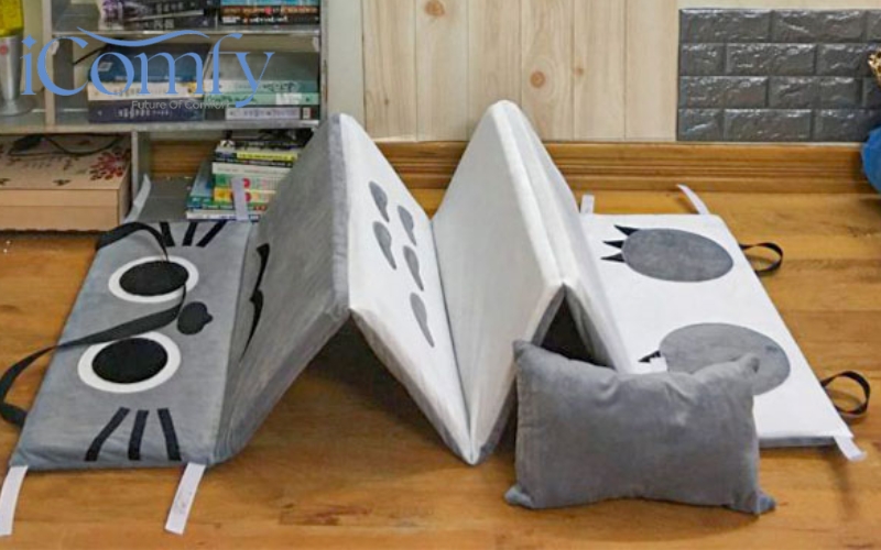 Mẫu đệm gây ấn tượng với họa tiết Totoro đáng yêu