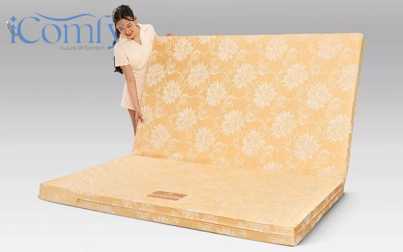 Nệm bông ép giúp cột sống được giữ thẳng, hạn chế võng lưng