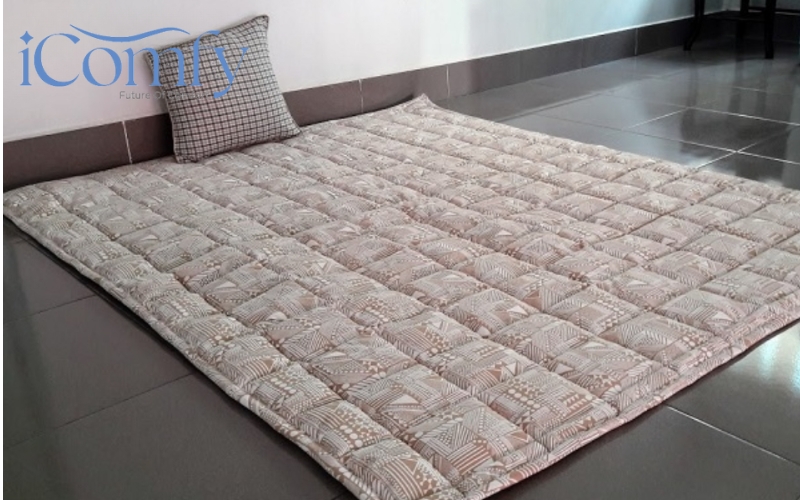 Nệm mỏng trải sàn ngủ là loại nệm có độ dày khá khiêm tốn, được thiết kế để trải trực tiếp lên sàn nhà