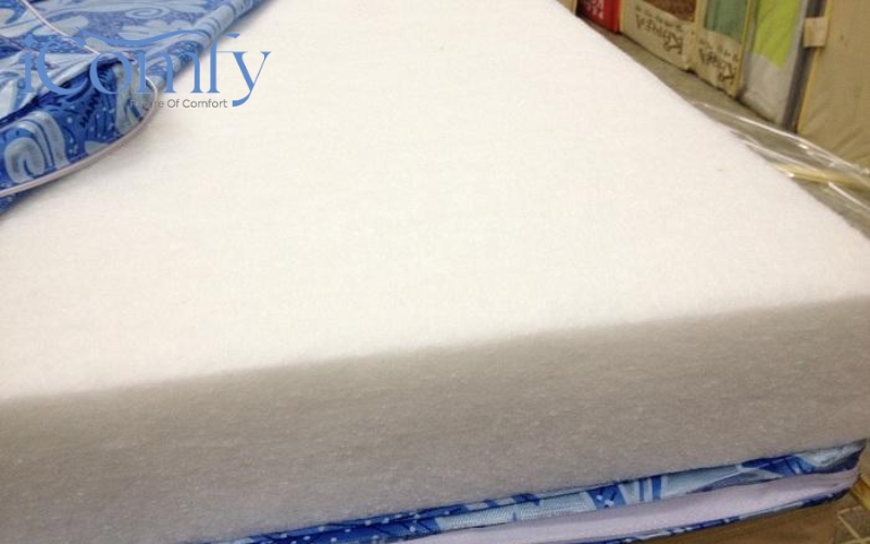 Hầu hết các mẫu nệm PE đều được thiết kế dạng gấp 3 tiện lợi
