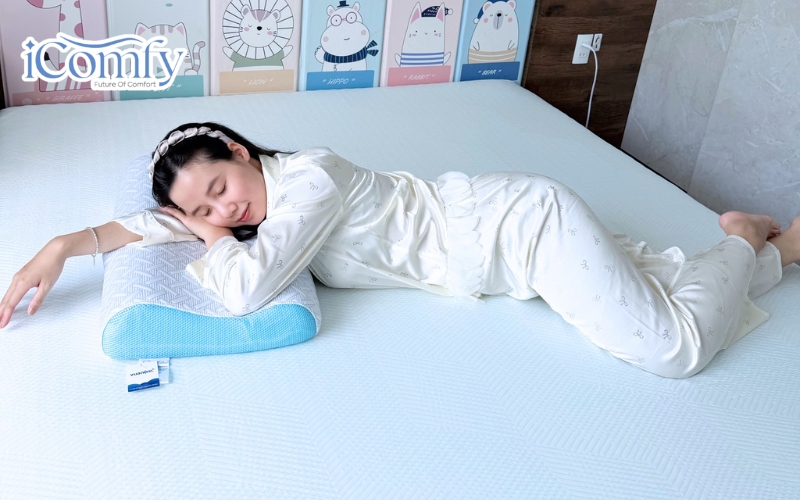 Đừng chỉ nhìn mẫu mã, hãy trực tiếp nằm thử từ 10–15 phút với nhiều tư thế để cảm nhận độ nâng đỡ