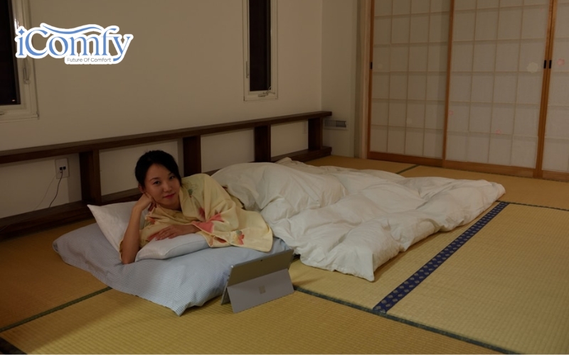 Nệm trải sàn: Ưu, nhược điểm và cách chọn nệm phù hợp 2 Nệm trải sàn là loại nệm được thiết kế chuyên biệt để trải trực tiếp lên bề mặt nền nhà