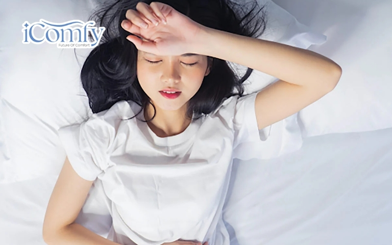 Chất liệu nệm giữ nhiệt và kém thông thoáng