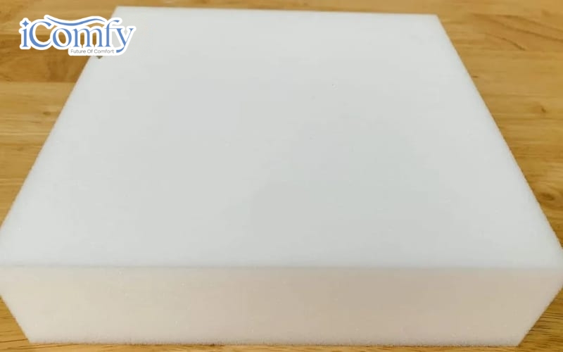 Mút D40 sẽ nhanh chóng trở lại trạng thái ban đầu sau khi bỏ lực tác động