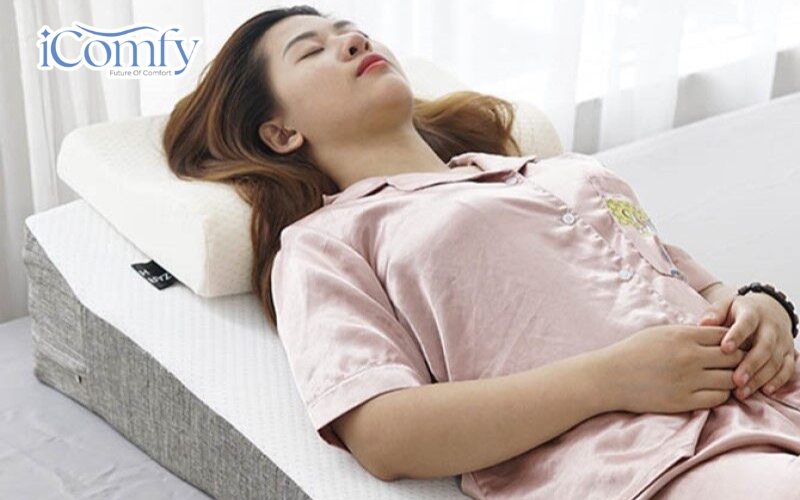 Gối chống trào ngược người lớn còn là giải pháp hỗ trợ được nhiều người mắc trào ngược dạ dày, thực quản lựa chọn