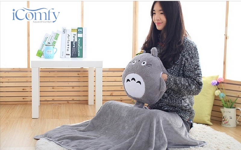 Gối mền 3 trong 1 là dòng chăn gối đa năng được thiết kế thông minh, kết hợp gối, chăn và túi giữ ấm