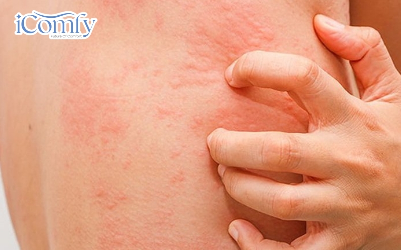 Gối thường xuyên tiếp xúc với mồ hôi, sữa trớ và tế bào da chết